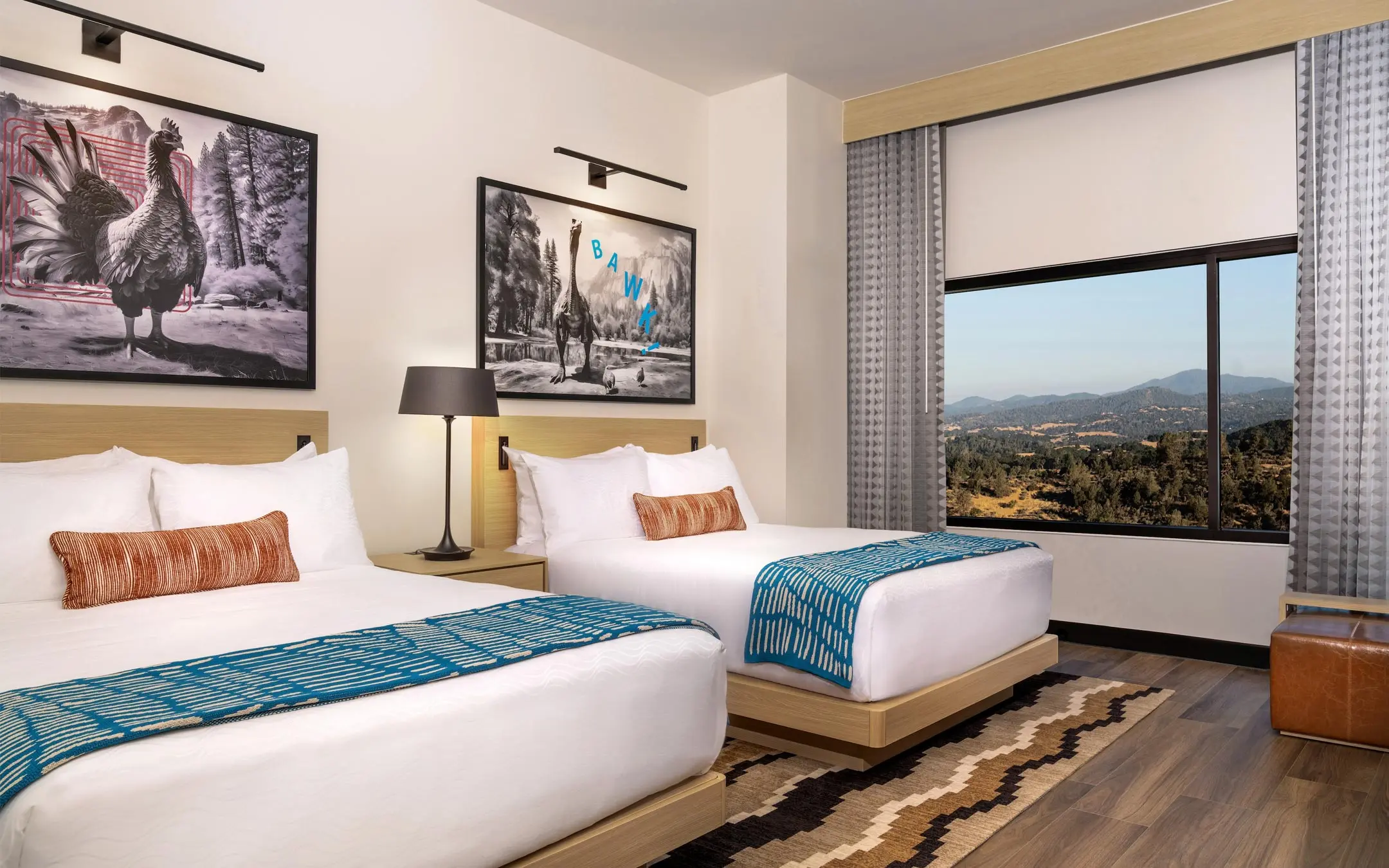 DOUBLE-QUEEN ROOM